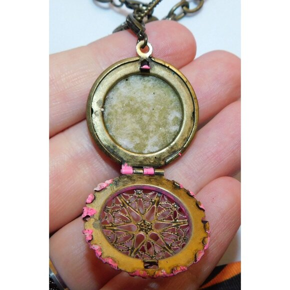 Floral Filigree Locket Necklace Gold Tone With Pink Enamel - Picture 4 of 6